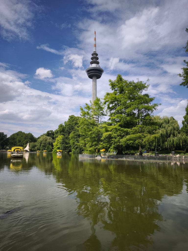 Blick auf Mannheimer Fernsehturm.